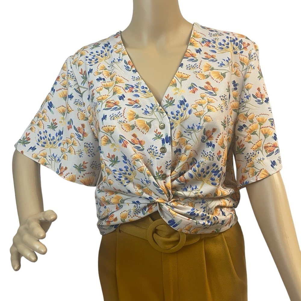 Gianni Bini - yellow & blue floral flutter sleeve, twist, front, V neck, Size M